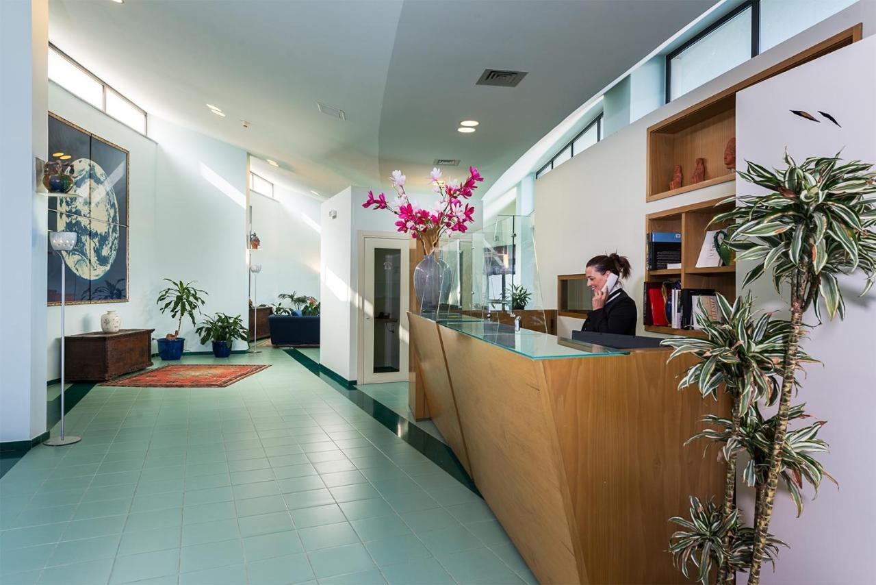 Rada Siri Hotel Montepaone Buitenkant foto