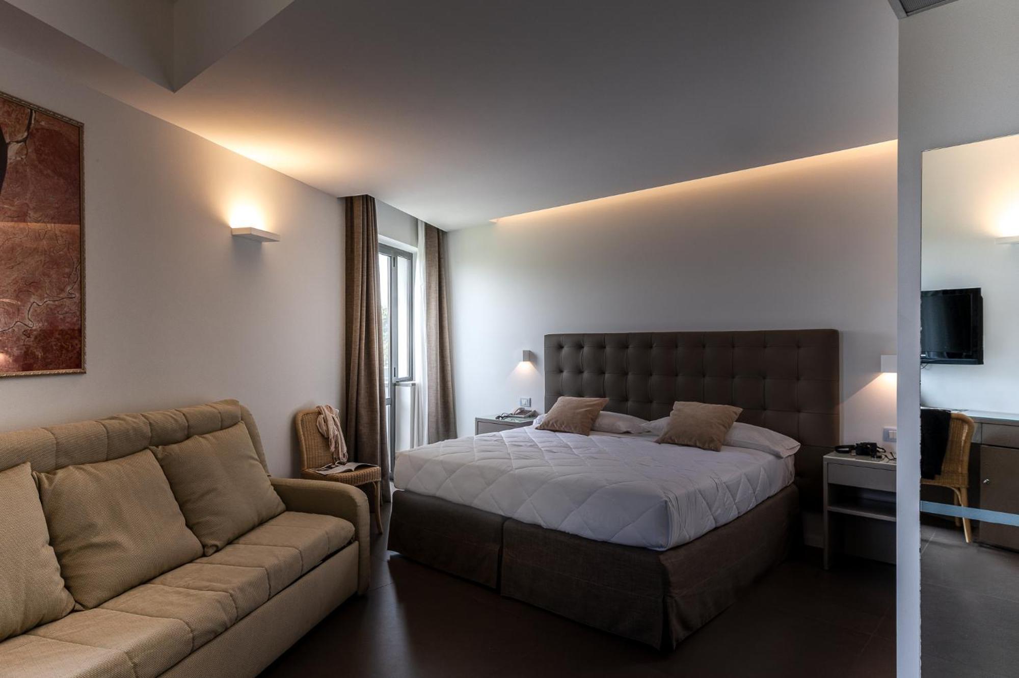 Rada Siri Hotel Montepaone Buitenkant foto