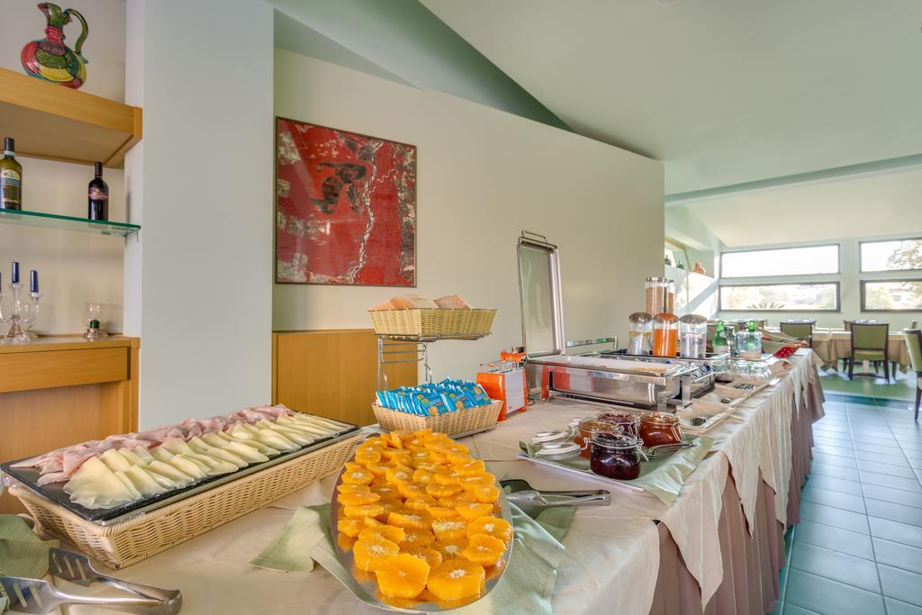 Rada Siri Hotel Montepaone Buitenkant foto